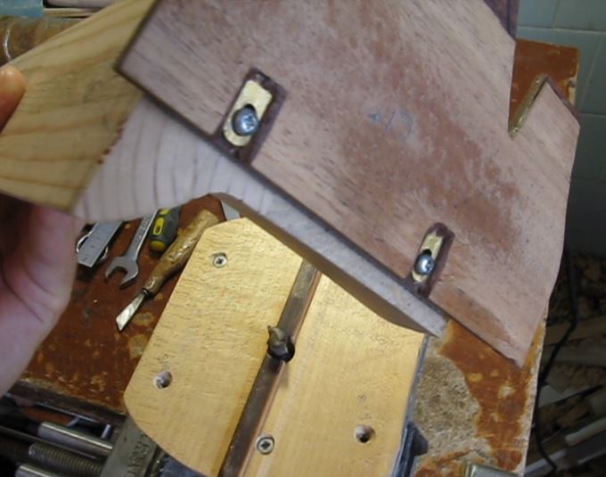 guide for the neck dovetail